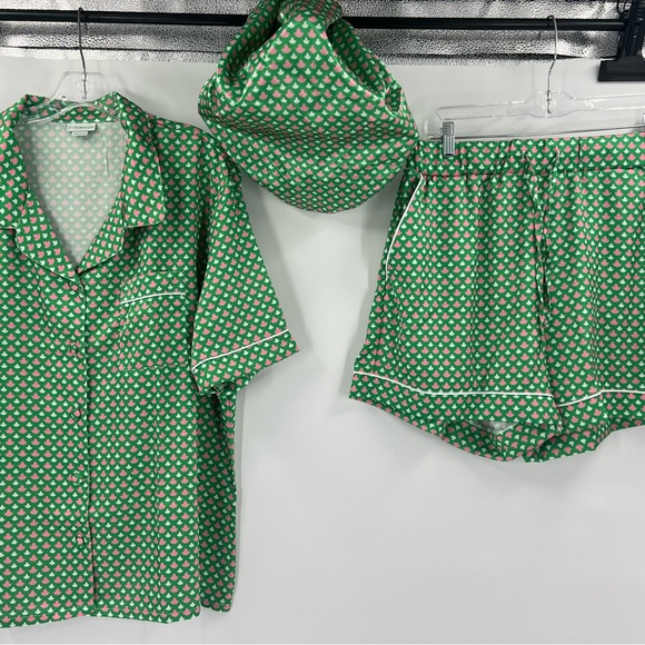 Ivy storehouse pajama set with satin hat size medium new with packaging - Picture 10 of 16